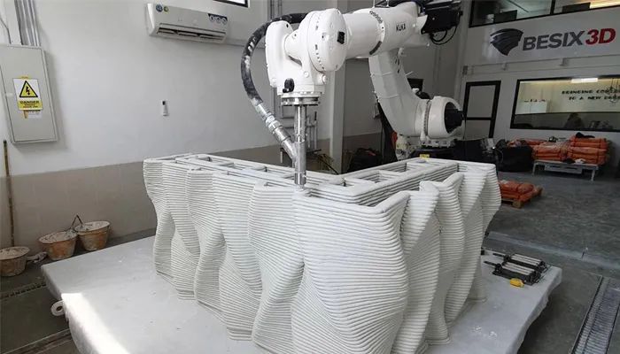庫(kù)卡、ABB等12家機(jī)械臂3D打印解決方案 圖片