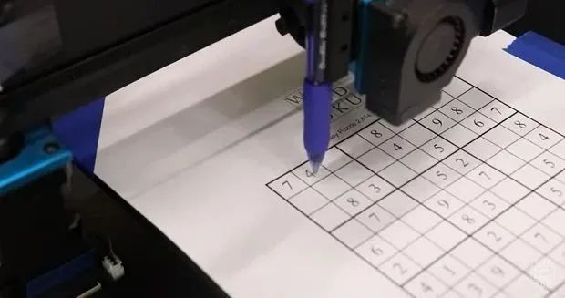 寫作業(yè)神器，大神把3D打印機改造成了書寫機 圖片