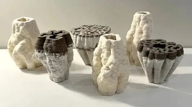 bioMATTERS使用粘土和菌絲體，3D打印家居物品 圖片