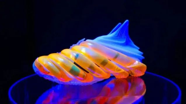 探索未來 | 耐克推出全新的3D打印AI概念運(yùn)動鞋 圖片